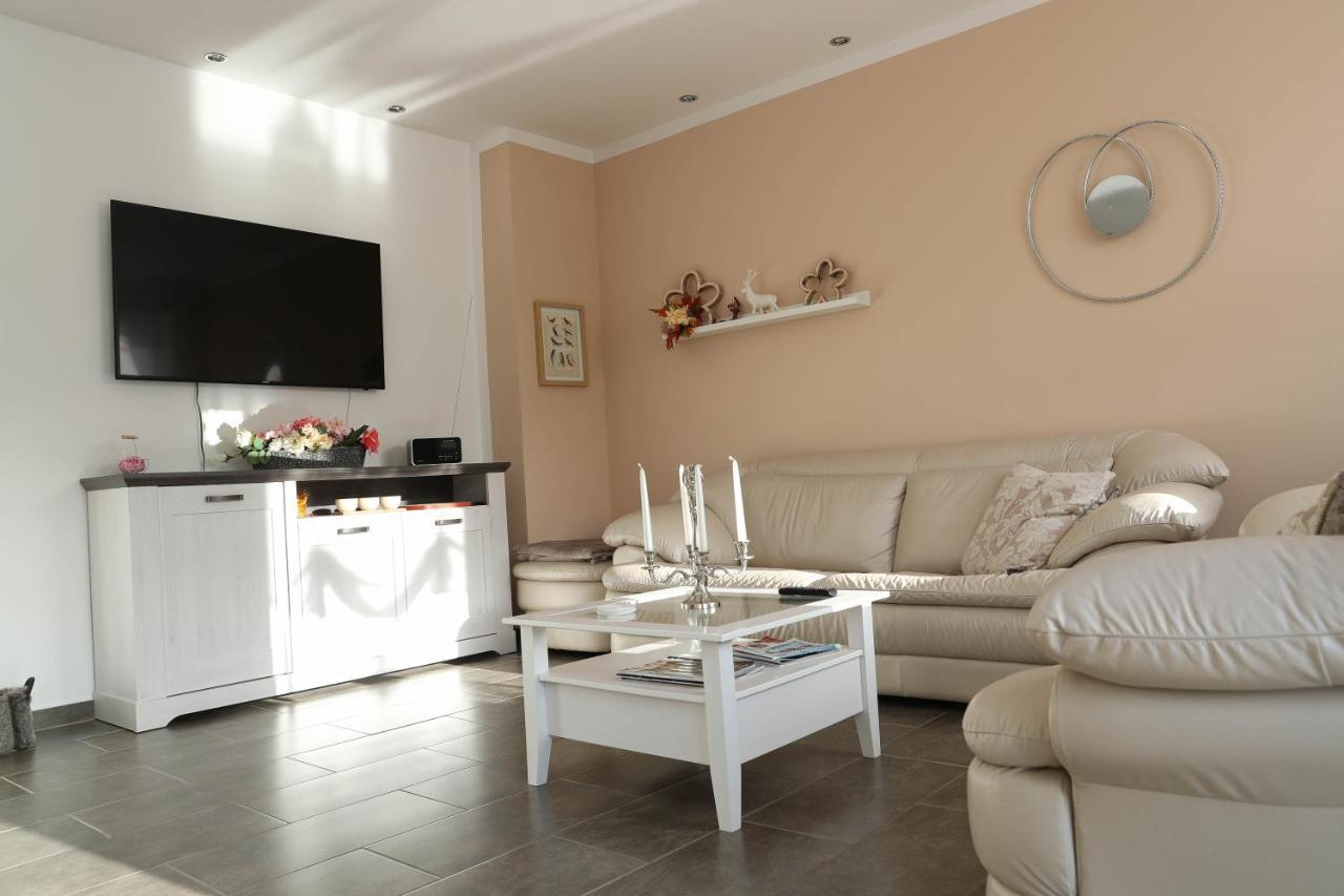 Holidayhaus-Luetsche / Wohnung Schmuecke Frankenhain ภายนอก รูปภาพ